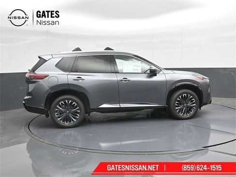 New 2026 Nissan Rogue Platinum w/ Platinum Premium Package image 3