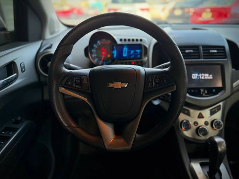 Used 2014 Chevrolet Sonic LT w/ Wheels and Fog Lamp Package FWD image 9