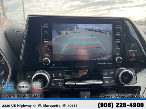 Used 2022 Toyota Highlander XLE image 23