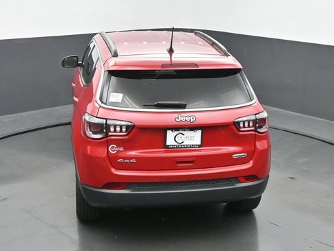 Used 2024 Jeep Compass Latitude AWD/4WD image 40