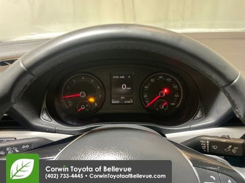 Used 2022 Volkswagen Passat 2.0T SE FWD image 9