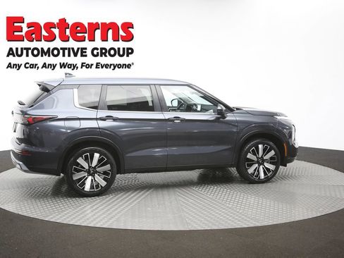 Used 2025 Mitsubishi Outlander SE AWD/4WD image 44
