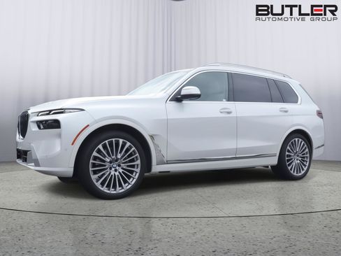 Used 2024 BMW X7 xDrive40i w/ Premium Package AWD/4WD image 1