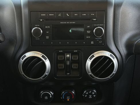 Used 2013 Jeep Wrangler Unlimited Sport AWD/4WD image 17