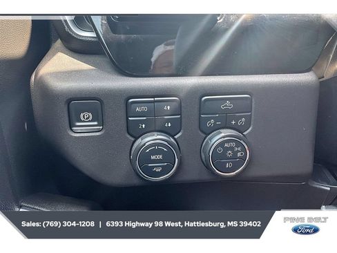 Used 2024 Chevrolet Silverado 1500 LT Trail Boss w/ Protection Package AWD/4WD image 23