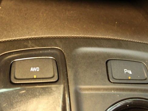 Used 2022 Chevrolet Equinox RS image 29