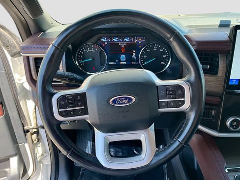 Used 2022 Ford Expedition Limited AWD/4WD image 11