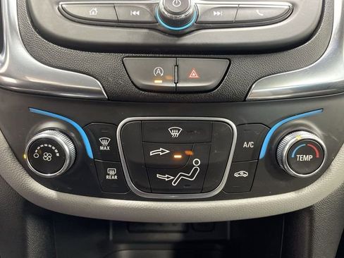 Used 2024 Chevrolet Equinox LS FWD image 19