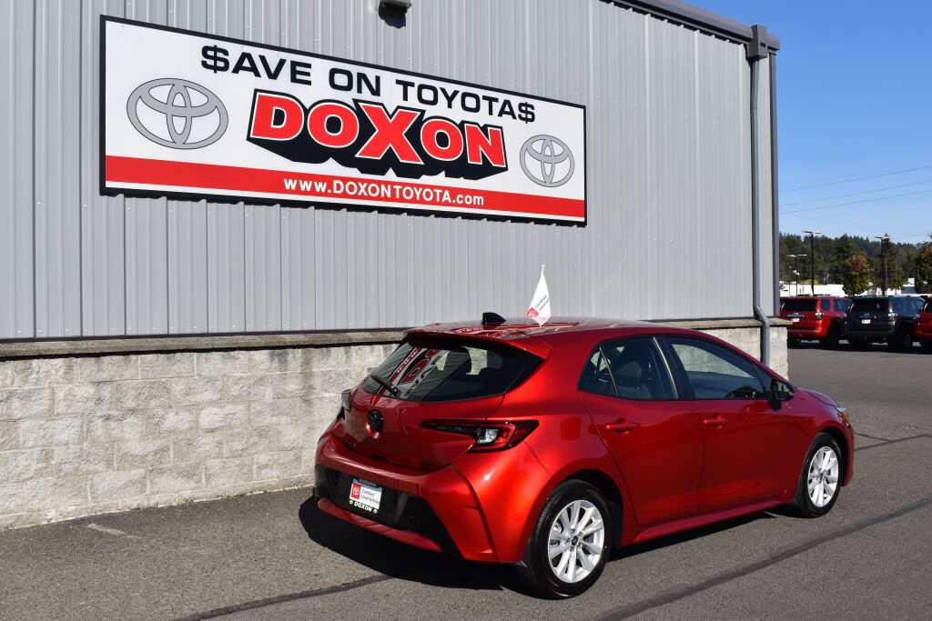 Certified 2026 Toyota Corolla SE FWD image 5