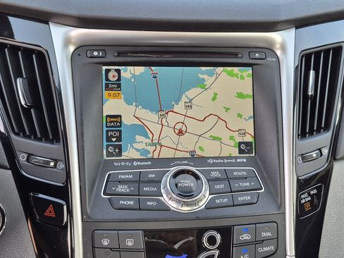 Used 2012 Hyundai Sonata Limited w/ Navigation Pkg FWD image 24
