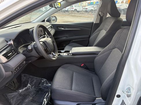 Used 2025 Toyota Camry LE image 25