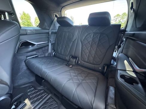 New 2026 BMW X7 xDrive40i w/ M Sport Package image 17