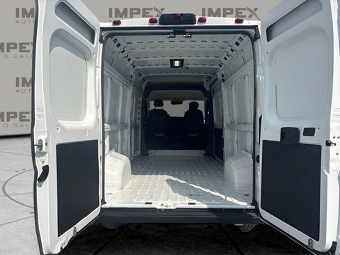 Used 2025 RAM ProMaster 2500 w/ Convenience Group FWD image 22