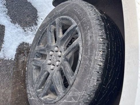 Used 2020 Chevrolet Traverse Premier image 17