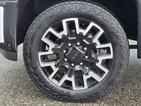 Used 2024 GMC Sierra 2500 Denali Ultimate w/ Max Trailering Package AWD/4WD image 8
