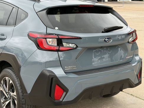 Used 2024 Subaru Crosstrek 2.0i Premium image 7