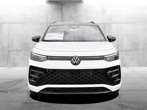 New 2026 Volkswagen Tiguan SE R-Line AWD/4WD image 4