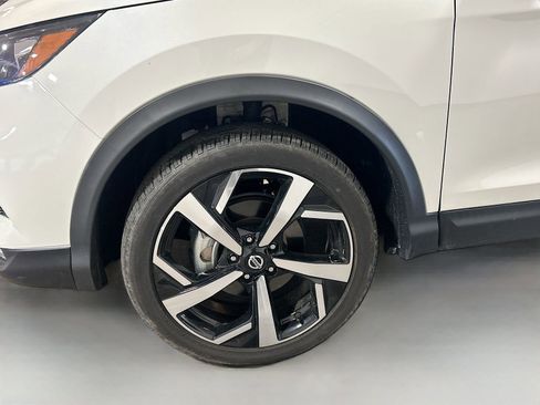 Used 2022 Nissan Rogue Sport SL AWD/4WD image 31