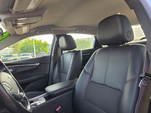 Used 2015 Chevrolet Impala LT w/ Convenience Package FWD image 11