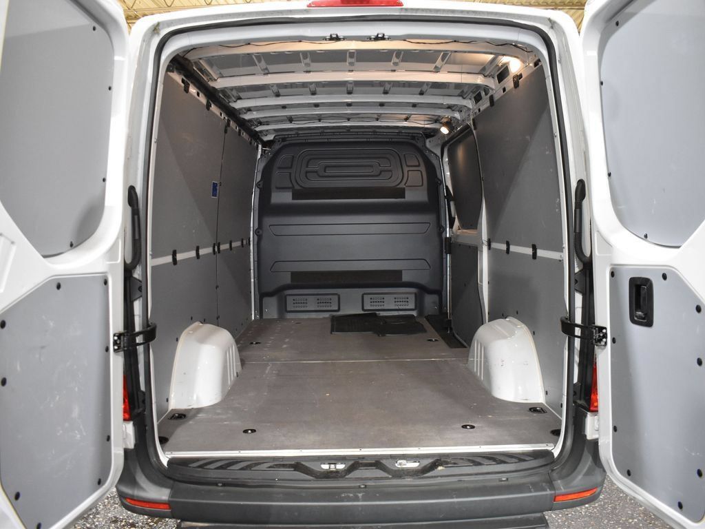 Used 2024 Mercedes-Benz Sprinter 2500 w/ Acoustic Package image 17