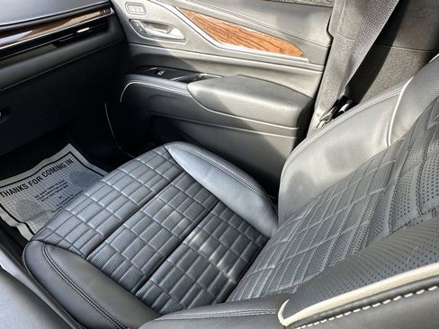 Certified 2023 Cadillac Escalade ESV Sport Platinum w/ LPO, ONYX Package image 14