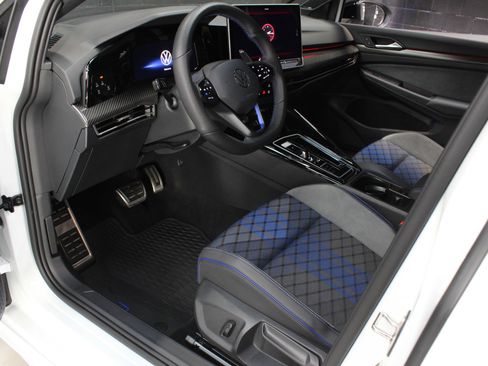 Used 2025 Volkswagen Golf R Black Edition w/ Euro Stye Package image 37