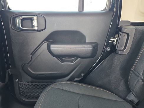 Used 2024 Jeep Wrangler Unlimited Sport AWD/4WD image 12