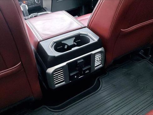 Used 2018 Ford F150 Platinum w/ Equipment Group 701A Luxury image 32