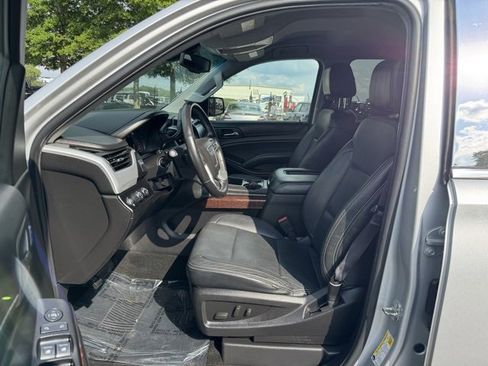 Used 2016 GMC Yukon XL SLE image 16