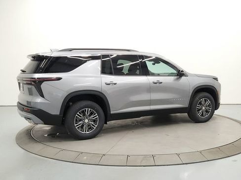 New 2026 Chevrolet Traverse LT image 7