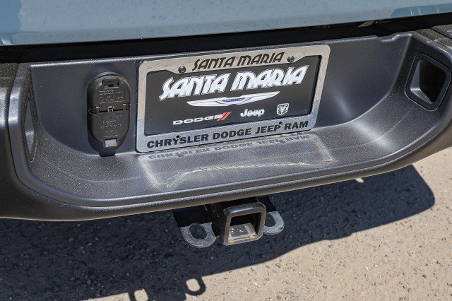 Used 2024 Jeep Gladiator Mojave w/ Steel Bumper Group AWD/4WD image 8