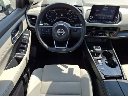 Used 2024 Nissan Rogue SV w/ SV Premium Package FWD image 14