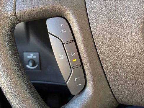 Used 2024 GMC Savana 2500 w/ Driver Convenience Package image 17