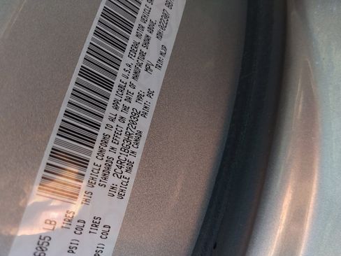 Used 2017 Chrysler Pacifica Touring-L FWD image 33