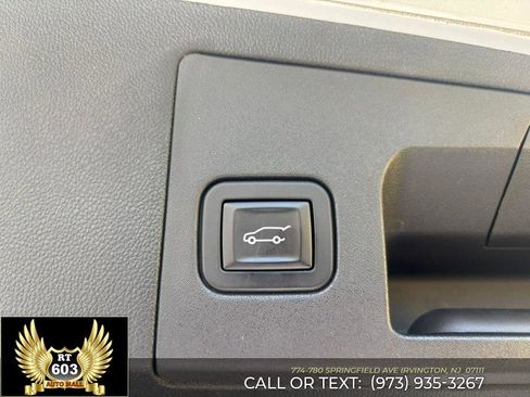 Used 2019 Cadillac XT5 Premium Luxury AWD/4WD image 8