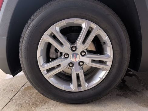 Used 2023 GMC Terrain SLE w/ Driver Convenience Package AWD/4WD image 24