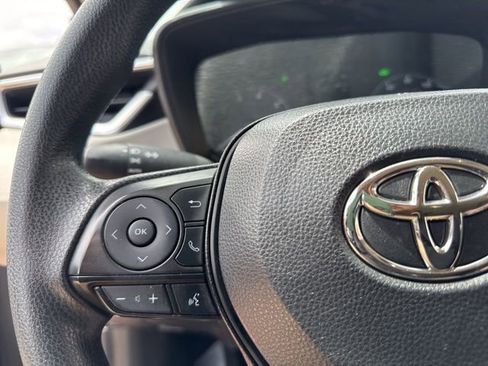 Used 2023 Toyota Corolla LE FWD image 23