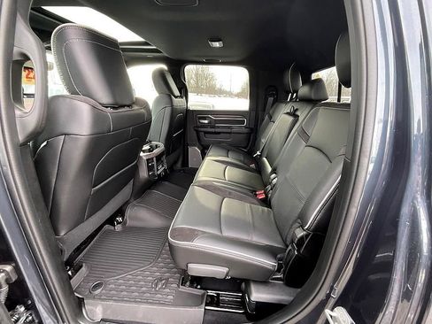 New 2026 RAM 2500 Laramie AWD/4WD image 34