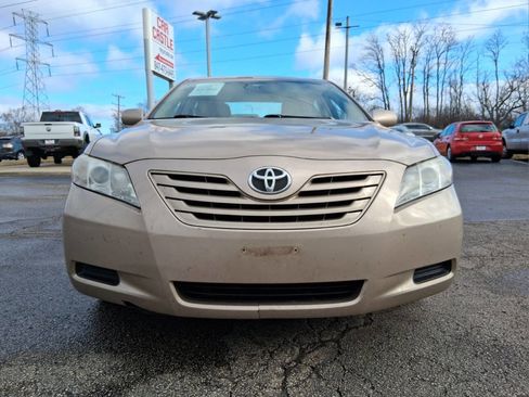 Used 2009 Toyota Camry LE image 2