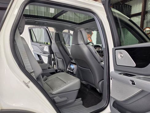 Used 2020 Lincoln Aviator Reserve w/ Equipment Group 201A RWD image 15