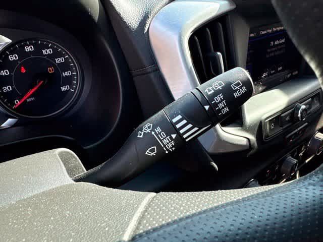 Used 2024 GMC Terrain SLE w/ Driver Convenience Package FWD image 18