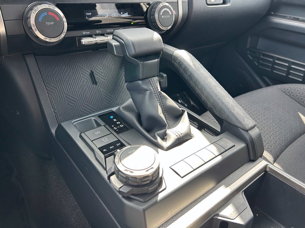 Certified 2025 Toyota 4Runner SR5 AWD/4WD image 21