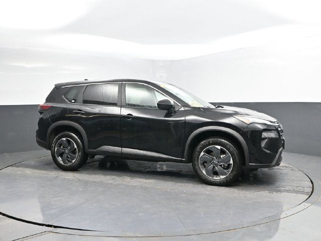 Used 2025 Nissan Rogue SV AWD/4WD image 3