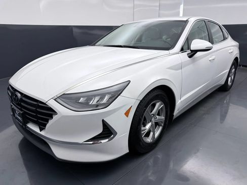 Used 2023 Hyundai Sonata SE FWD image 3