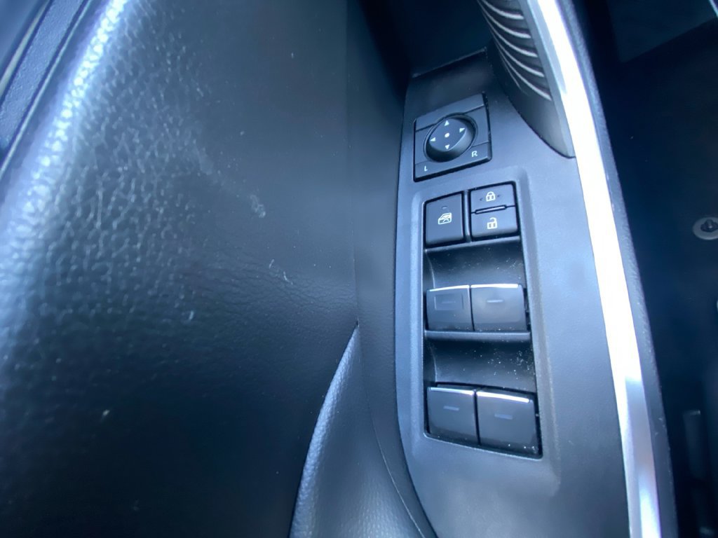Used 2024 Toyota RAV4 XLE AWD/4WD image 17