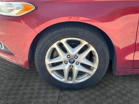 Used 2014 Ford Fusion SE w/ Equipment Group 202A FWD image 9