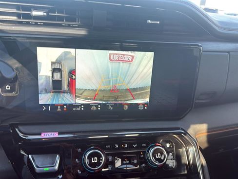 Used 2024 GMC Sierra 2500 AT4 w/ AT4 Premium Plus Package image 6