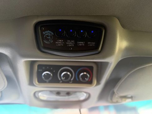 Used 2013 GMC Savana 1500 image 18