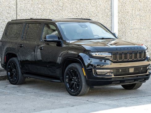 Used 2024 Jeep Wagoneer Series II w/ Convenience Group I image 9