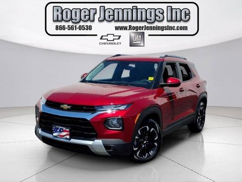 Used 2021 Chevrolet TrailBlazer LT w/ Convenience Package FWD image 1
